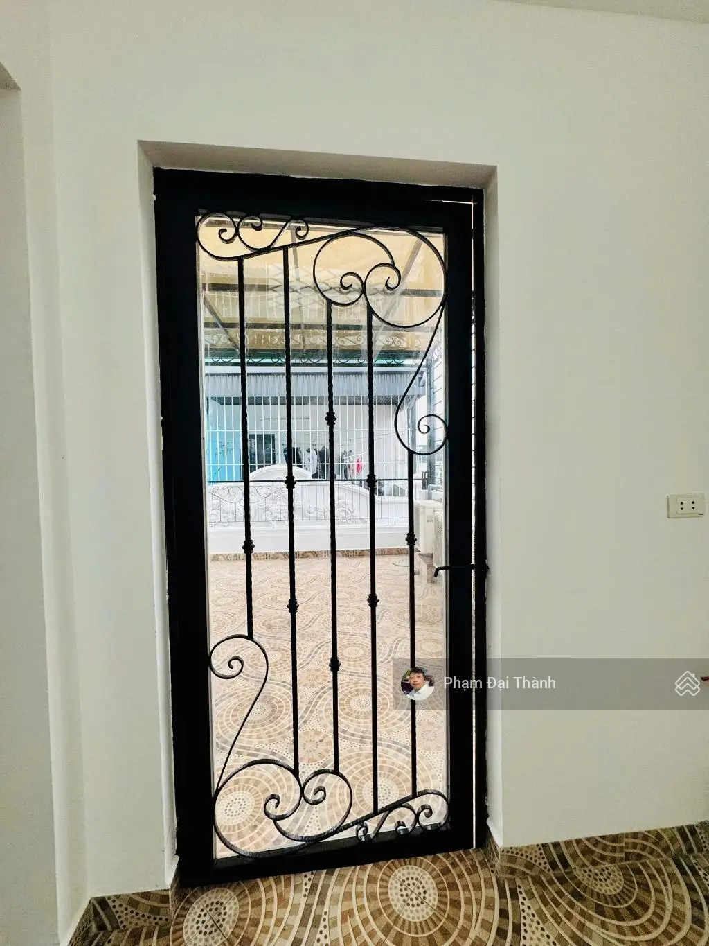Cực hiếm! Duy nhất căn nhà Phố Trạm, DT 42M2 X 5 tầng x MT 7.5 M, giá chỉ 7.X tỷ. LH 0989819365