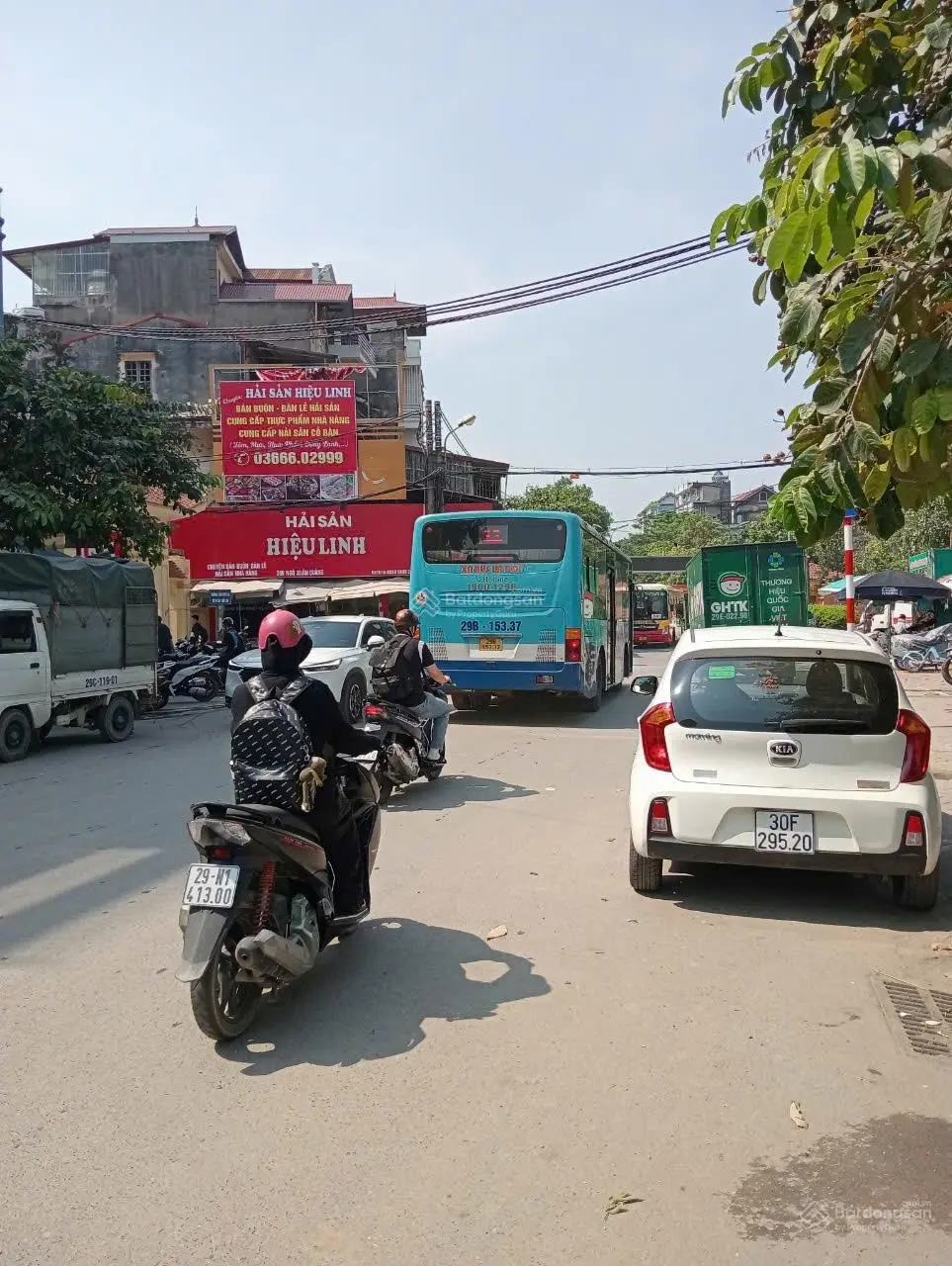 Bán nhà mặt phố Ngô Xuân Quảng 72m2, kinh doanh mọi loại hình, đường ô tô tránh