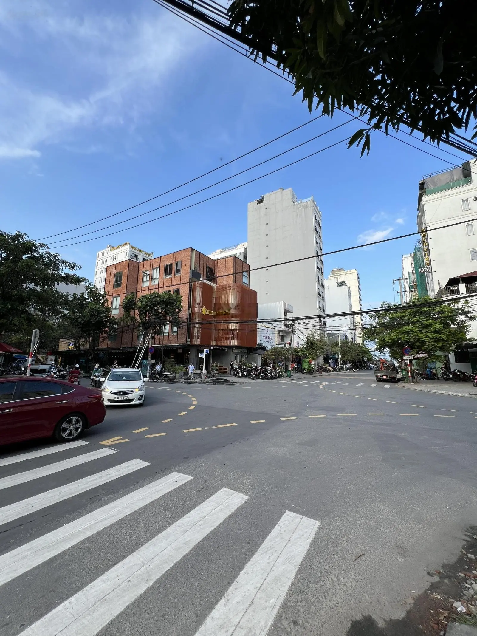 NGUYỄN VĂN THOẠI , trục thông bãi tắm . DT 135m2 ngang 6,4m. Gần Biển