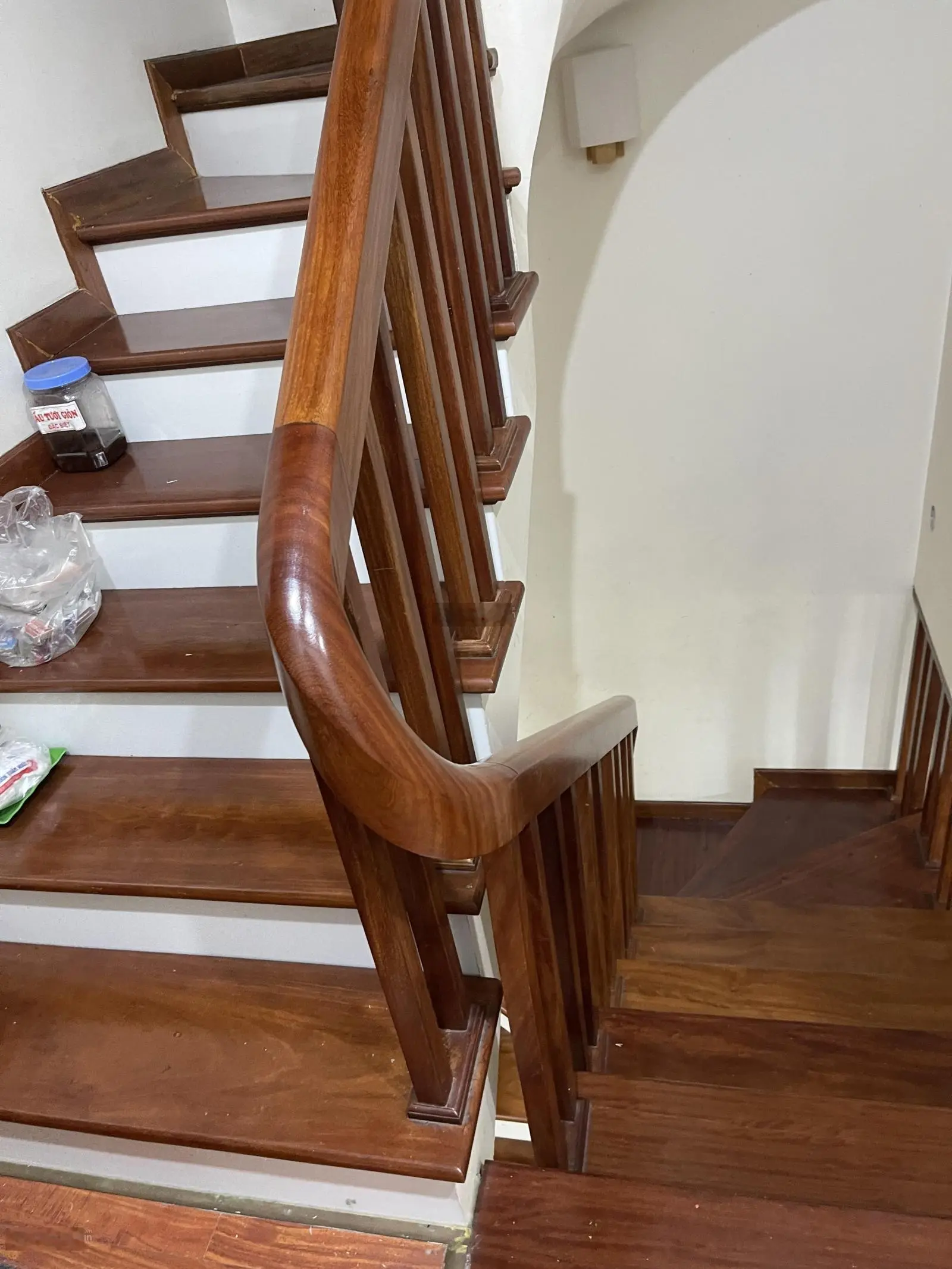 Bán nhà Văn Cao, cực đẹp, ngõ nông và thông, diện tích 35,5m2. MT 6,15m siêu đẹp