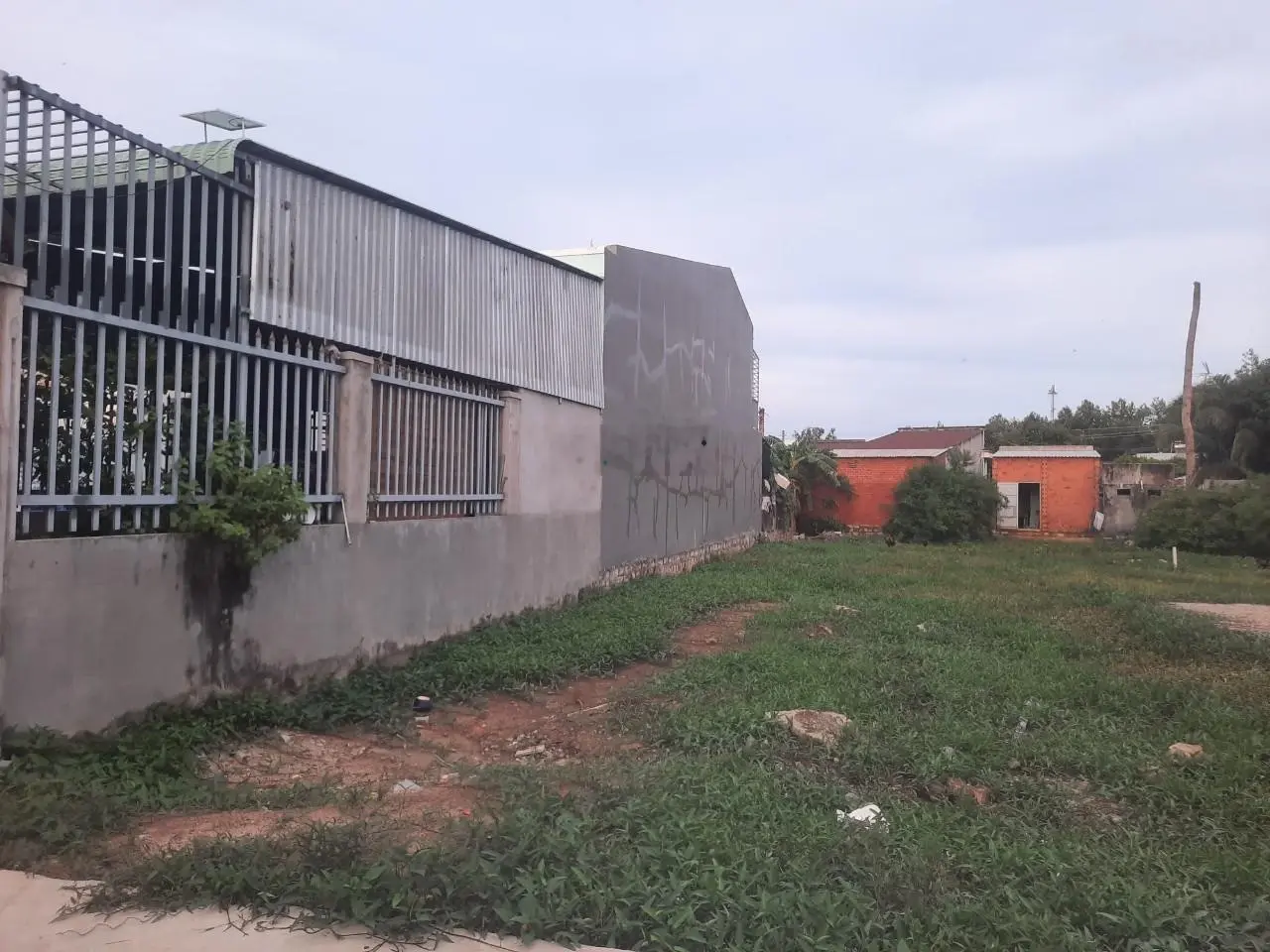 Bán 200 m2 đất thị trấn Long Điền BRVT, SHR