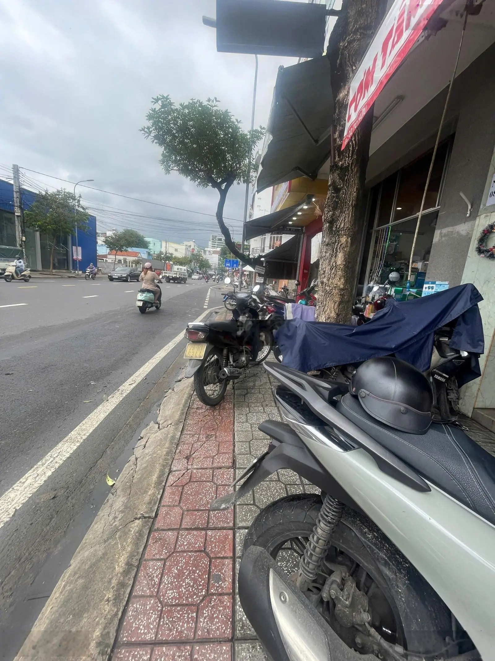 Nhân - Nhà mặt tiền Tố Hữu gần siêu thị Coopmart