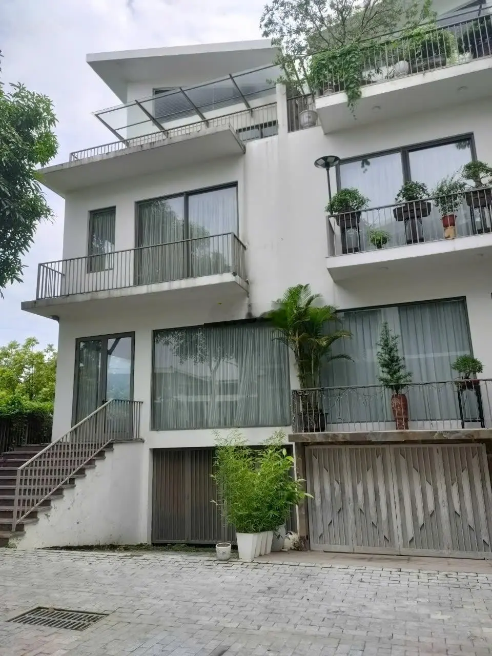 Bán biệt thự Khai Sơn Hill 1, KĐT KHai Sơn Hill, DT 314m2, vị trí đẹp căn góc, giá TT