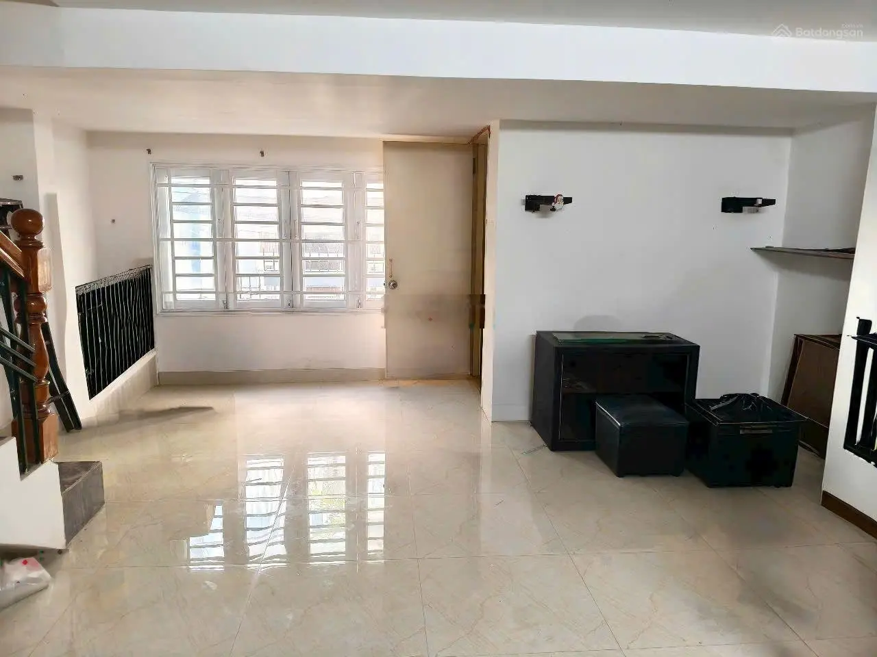 Chủ đi mỹ giảm 1,5 tỷ. bán nhà mặt tiền kd chợ phạm văn hai tân bình gần sân bay ,có 3 pn: 10,5 tỷ.