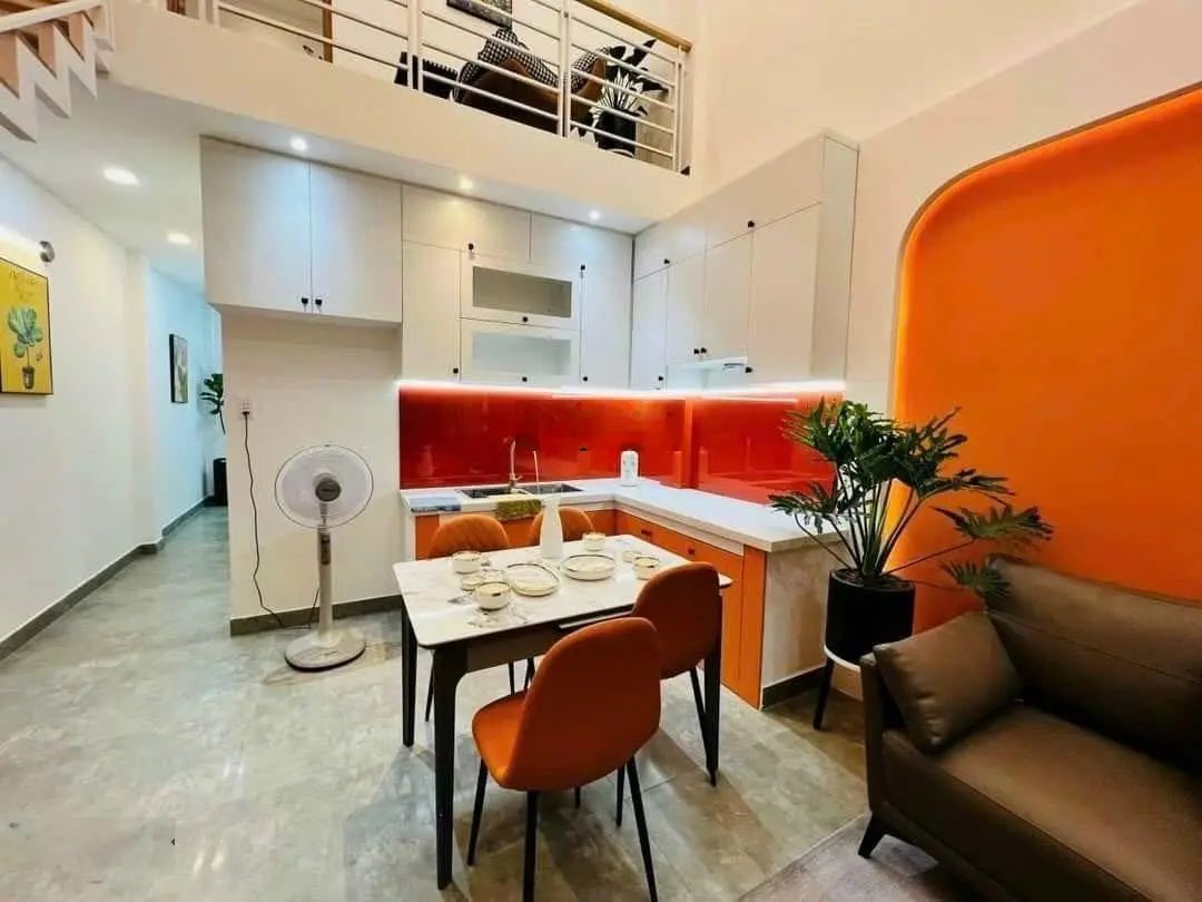 Gần TT Y Tế Dự Phòng HCM bán nhanh căn Nguyễn Biểu P2 Q5, 49m2, giá 1tỷ850. Sổ hồng sẵn, hẻm oto 7m