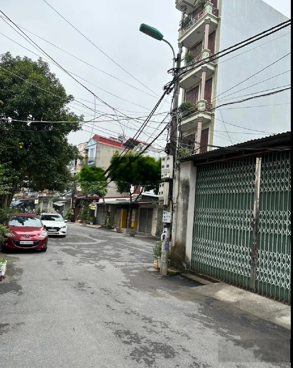 Bán đất có nhà C4 GN 301 Đường Cao Lỗ, Thị Trấn Đông Anh, giá 11,2 tỷ. Diện tích 130m2. MT 6,5m