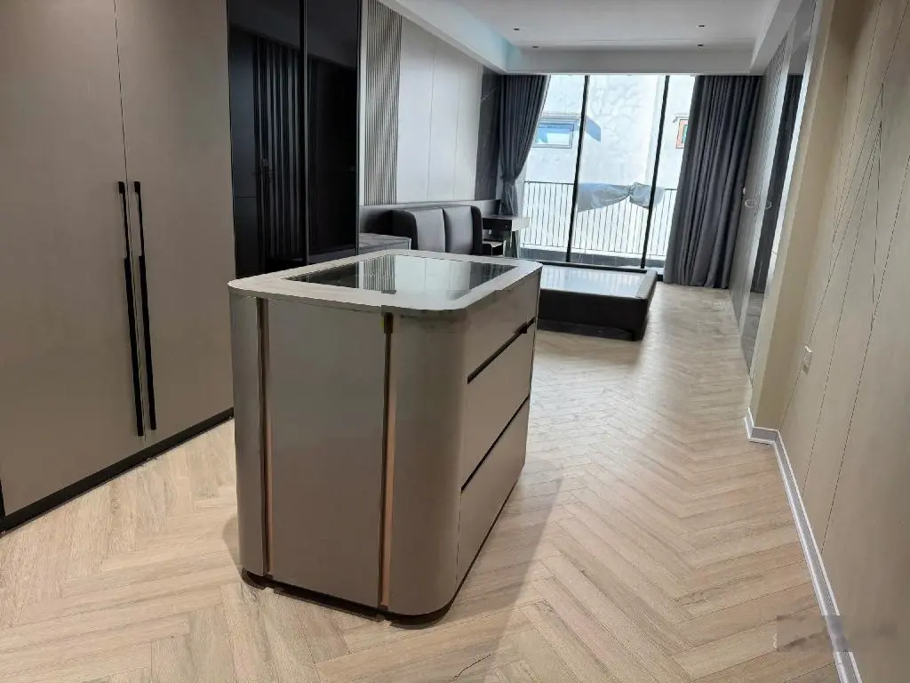 Bán nhà hồng tiến - 60m2 xây 6 tầng - thang máy - ô tô đỗ cửa - 10m ra phố hồng tiến chỉ 13 tỷ