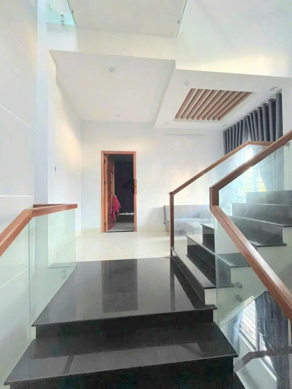 Bán nhà đẹp 3,5 tầng sát biển đường 5m5 khu phố Tây An Thượng, gần Hoàng Kế Viêm, Ngũ Hành Sơn