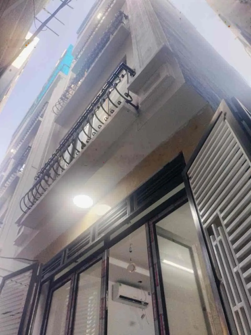 Bán gấp nhà Phố Lụa, Vạn Phúc, Hà Đông, diện tích 30m2x5 tầng, mặt tiền 4.1m khu kinh doanh sầm uất
