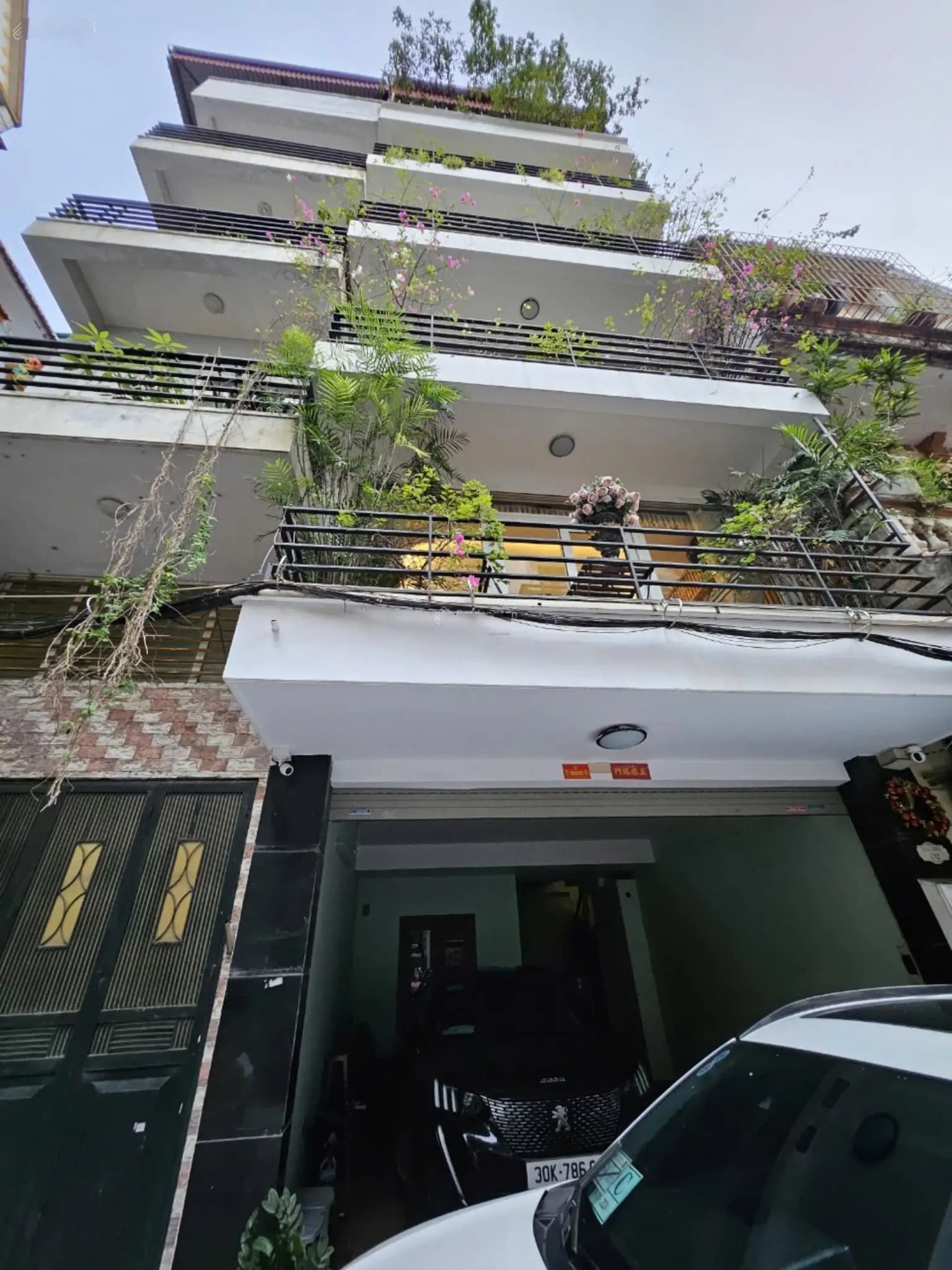 15 tỷ mua nhà Tây Hồ, 5 tầng, xây dựng 50m2/sàn nội thất đầy đủ, điện tử đắt tiền, Lh 0394 434 ***