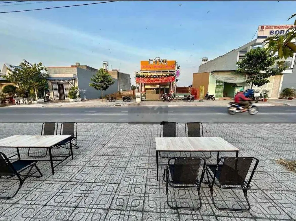 Tôi Bán Gấp Lô 100m2 Đ 240 - Lê Duẩn VinCom Long Thành 1ty560 Sang Tên