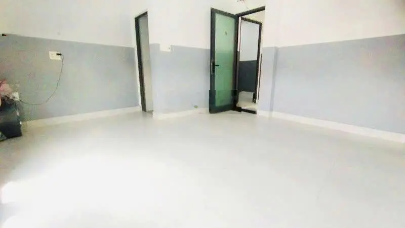 Cần bán nhà mặt tiền trần văn đang quận 3 ..ngang 4,8 m 4 phòng ngủ 4 vệ sinh giá 6,5 tỷ