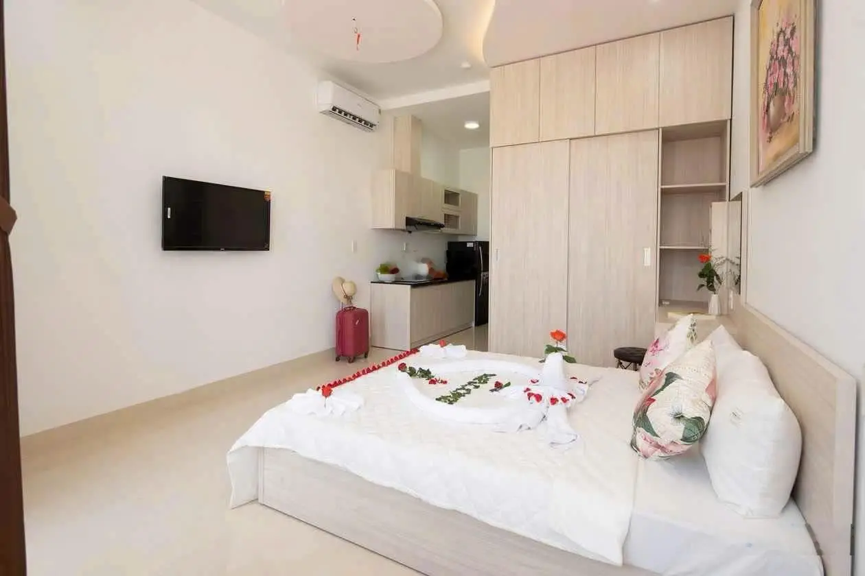 Cần bán tòa căn hộ sát biển Mỹ Khê, Ngũ Hành Sơn 116m2 dòng tiền 60 triệu/tháng
