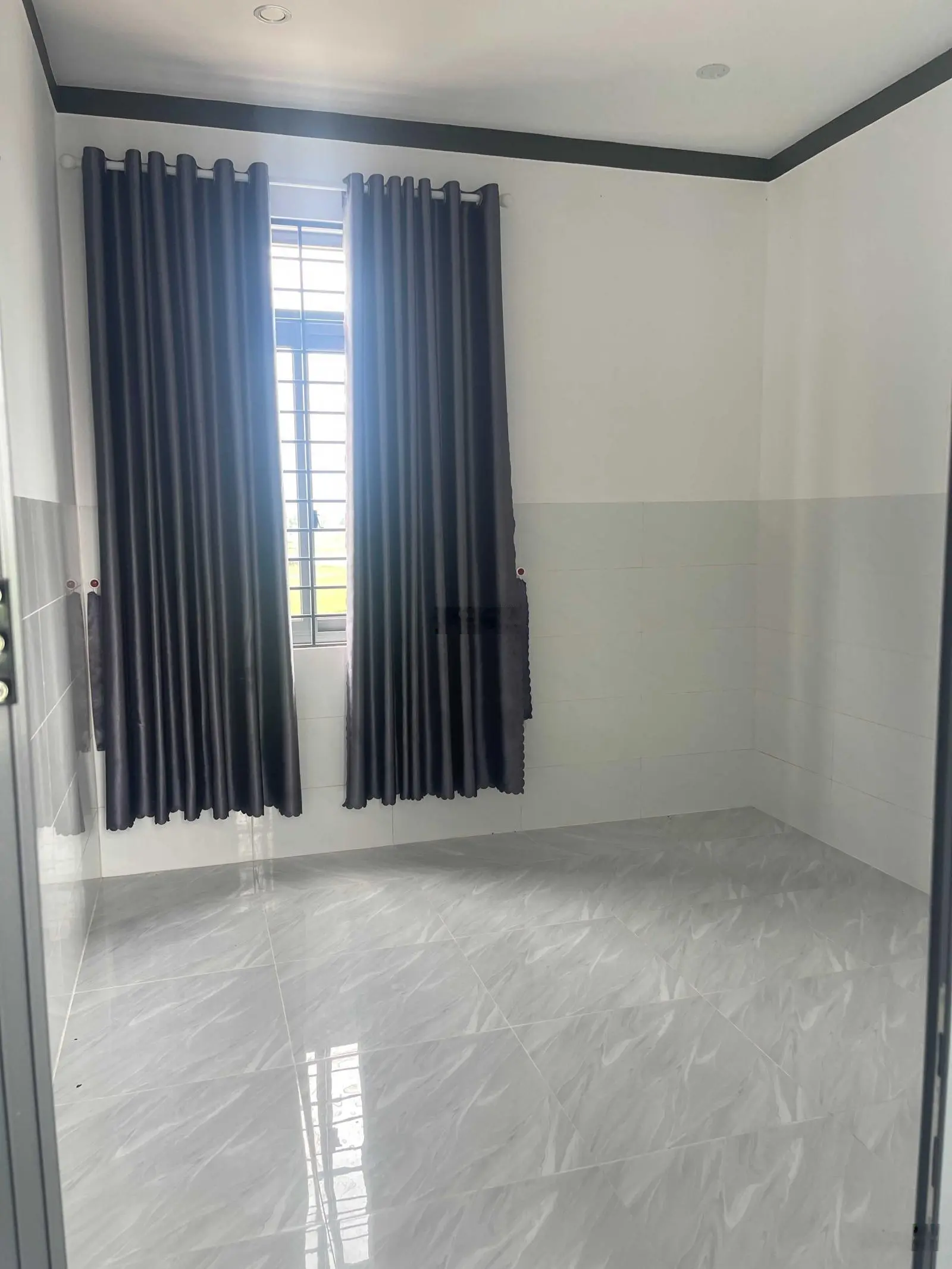 Bán nhà mới xây 1 trệt 1 lầu 5x30m, TT. Long Điền, BRVT