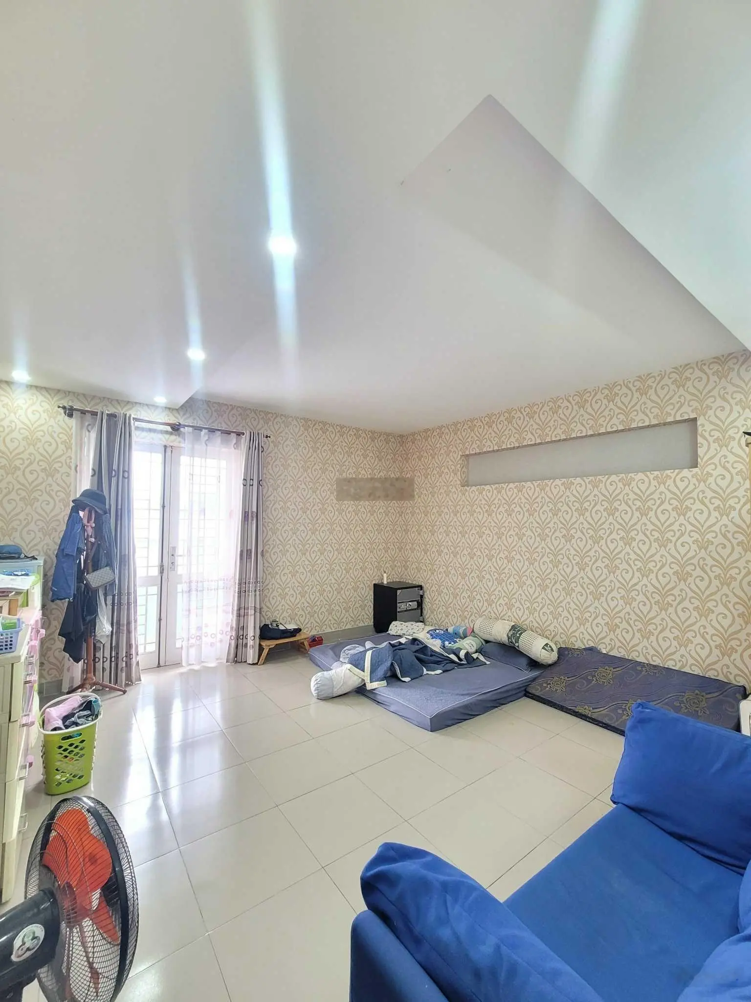 5ty800TL nhà DT lớn 217,7m2 (6,76x32) bán nhà 1 trệt 2 lầu KDC sau lưng chợ Nông Sản Đông Phú