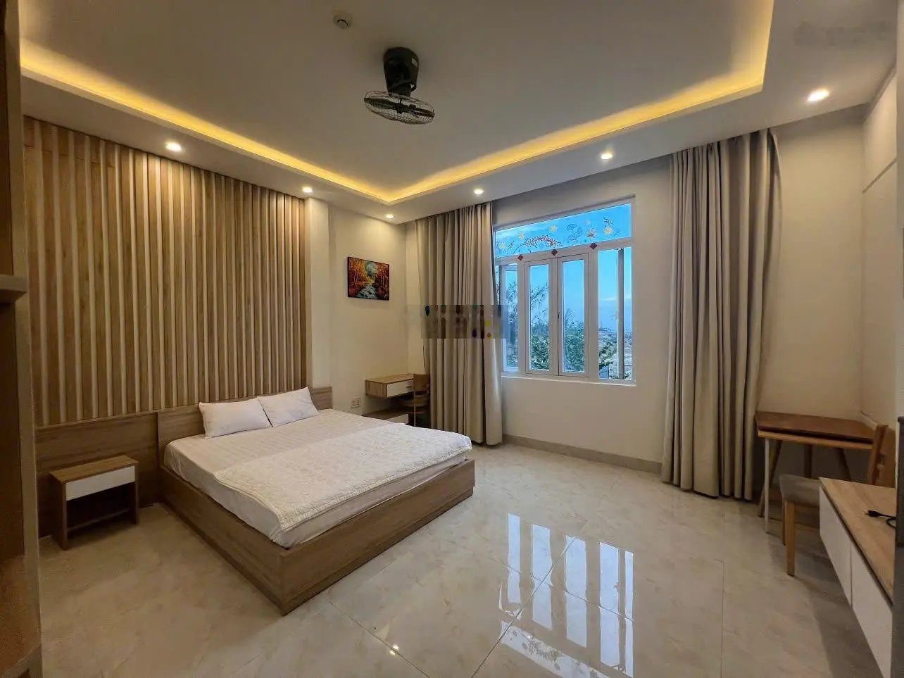 Bán toà căn hộ 5 tầng mặt biển trường sa ngũ hành sơn diện tích: 100m² (ngang 5m)
