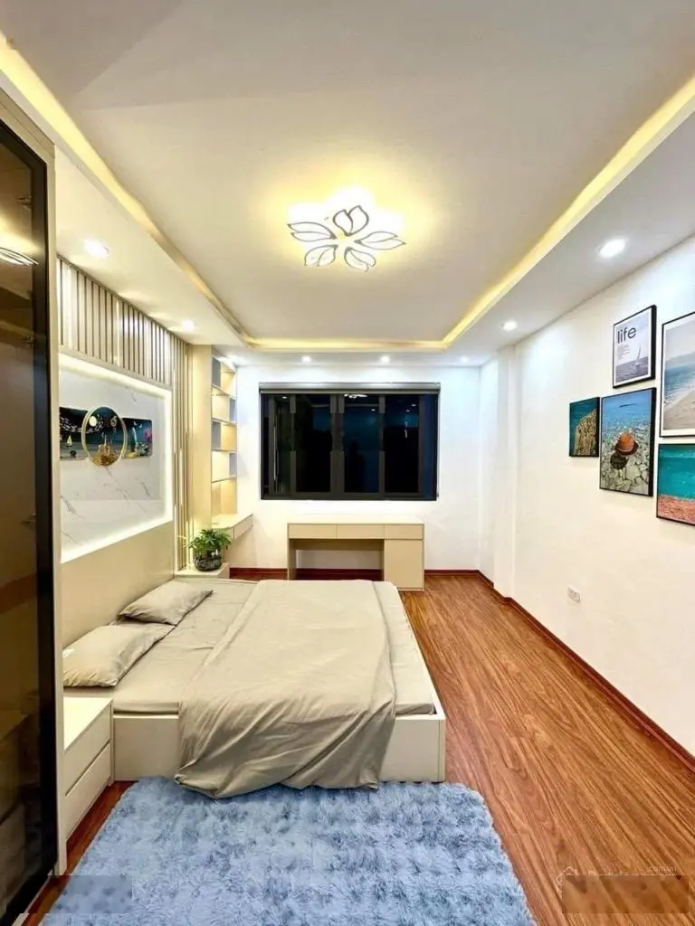 Nhà xây mới cứng độc lập - mặt sau view sân chung cư - thoáng vĩnh viễn sổ nở hậu hoàn thiện full