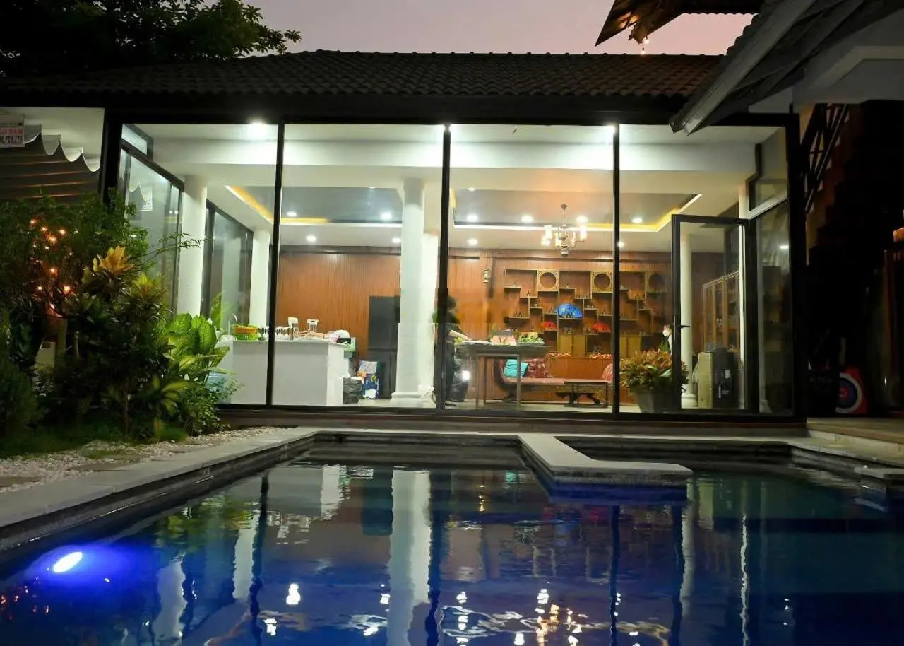 Bán Gấp VILLA Nghỉ Dưỡng Sân Vườn Hồ Bơi Đường Số 2 700m2 56,5 Tỷ TL