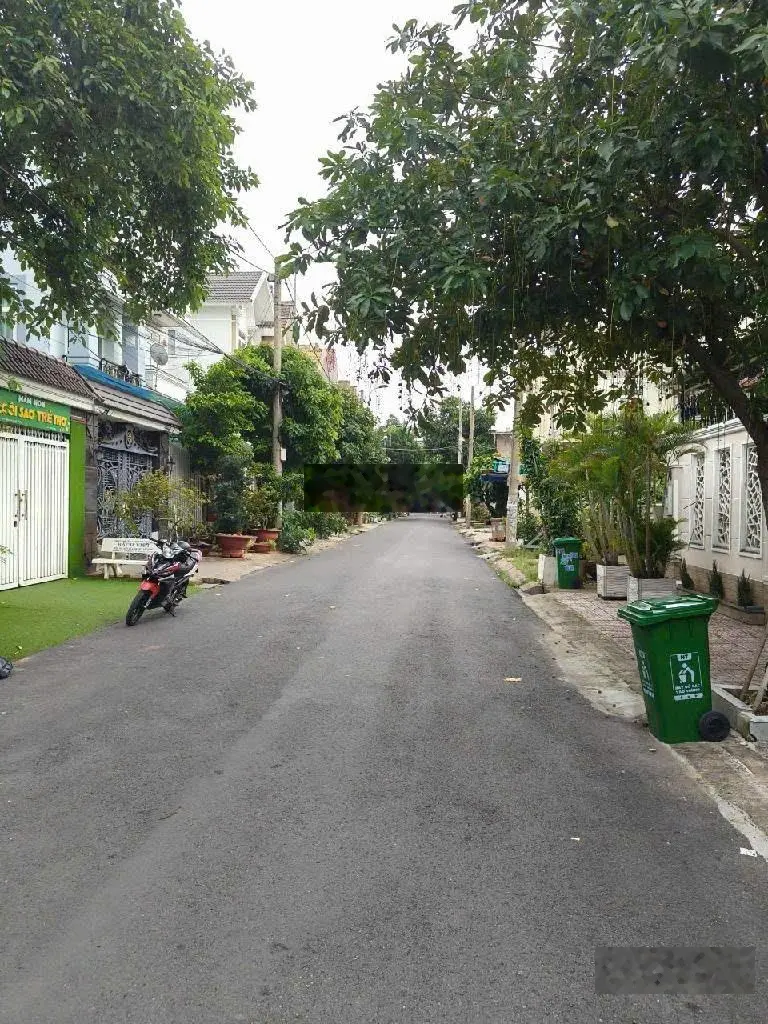 Biệt thự cao cấp KDC Nam Hoà, Phước Long A, 160m2, ngang 8m, đường 12m, 18 tỷ