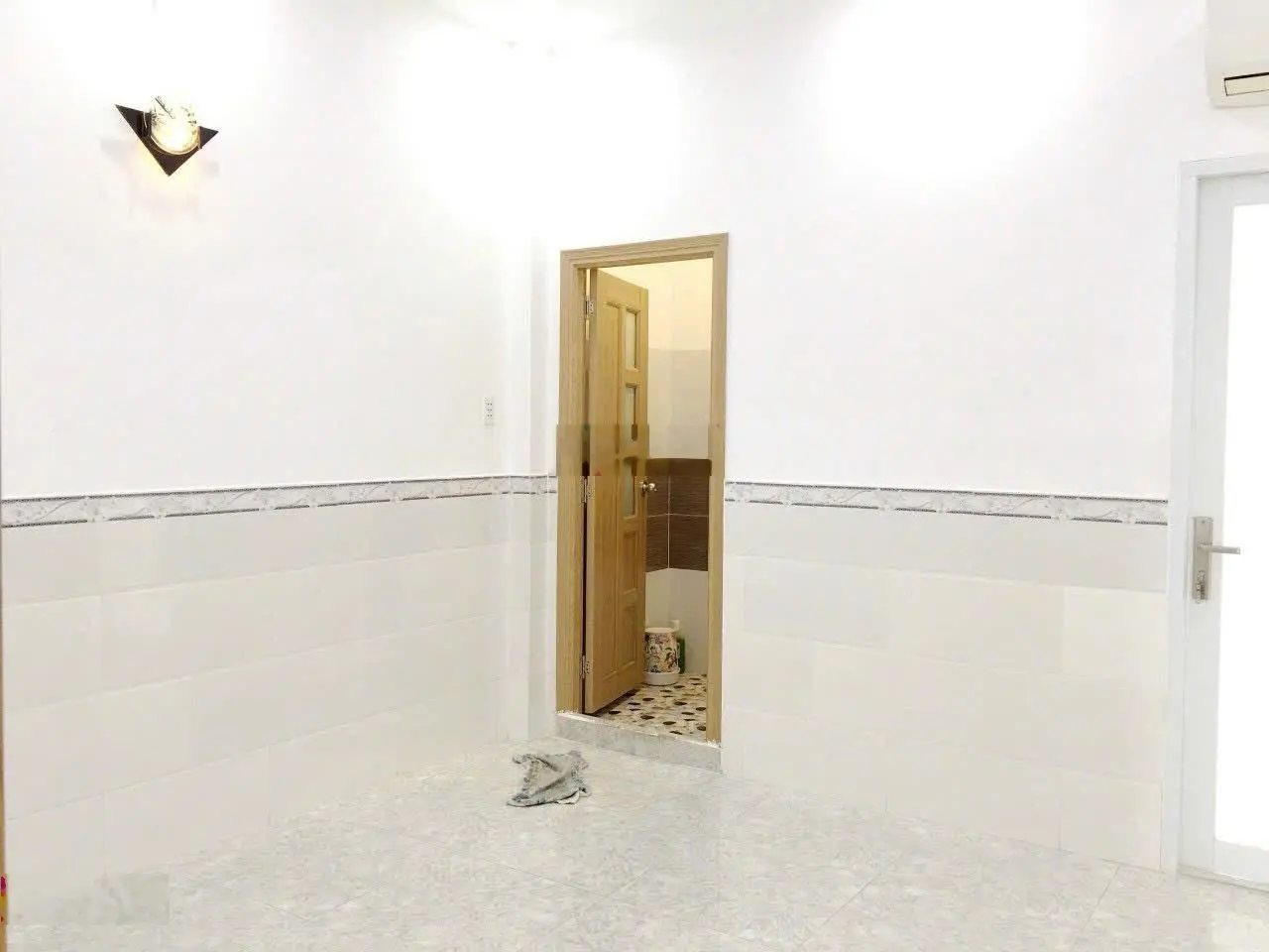 Nhà mới, 4 tầng (4x18m), trước nhà 5m, gần sát MT Bùi Minh Trực P6 Q8 giá chỉ 8tỷ2