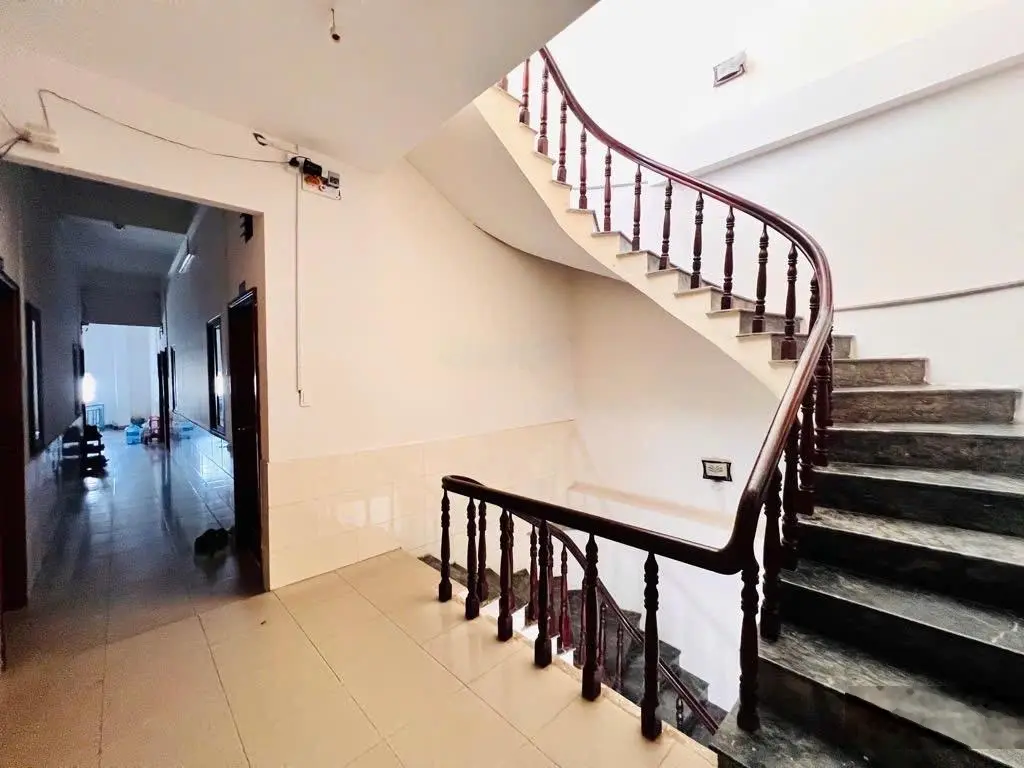 Nhà 162m2 3 tầng ngang 8,3m,ngay Emart2 Phan Huy Ích hẻm xe hơi,16 phòng thu nhập 40tr/th 12,9tỷ TL