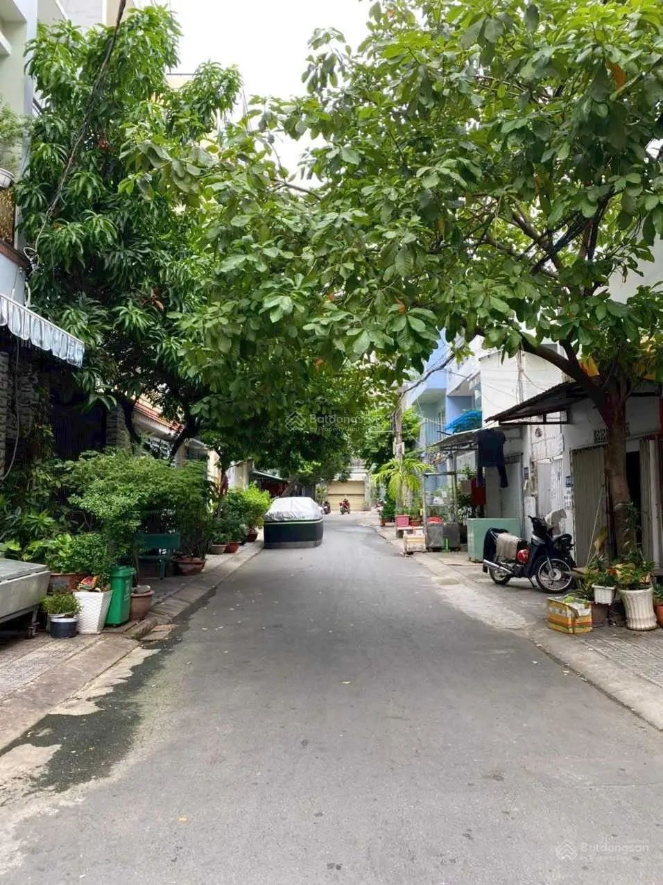 Hạ 200tr còn 2,7 tỷ. Bán nhà 60m2 đường số 13,Q4 xây 3 tầng, đang cho thuê 18tr. Hẻm 6m ra Vĩnh Hội