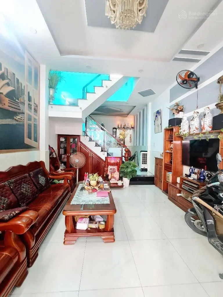 Chủ cần bán gấp căn nhà đẹp Q7 gần trường ĐH Marketing, ĐH Tôn Đức Thắng, đầy đủ tiện ích