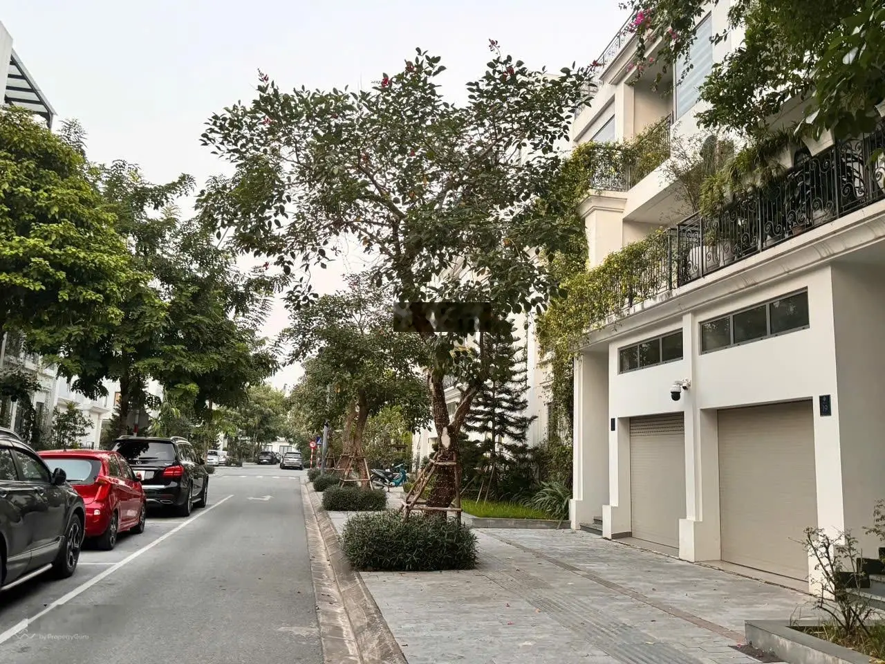 CC Bán SH 75m2, view công viên, đường 25m, 2 mặt tiền, full nội thất CĐT tại The Manor Nguyễn xiển!