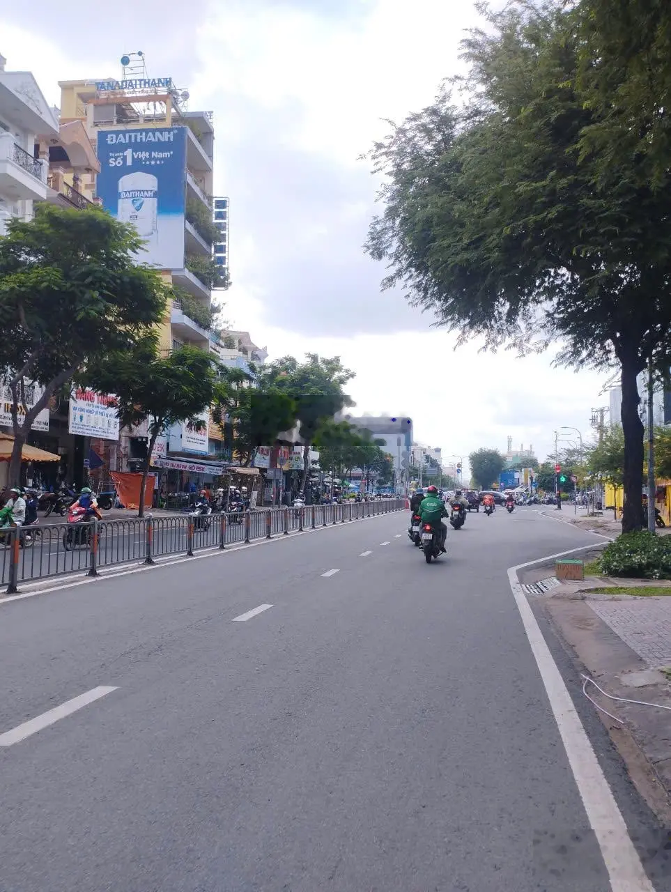 Ngộp Khu Bắc Hải - Đất Thánh Giáp Quận 10, HXH vô nhà - 4x15m - 3 tầng BTCT