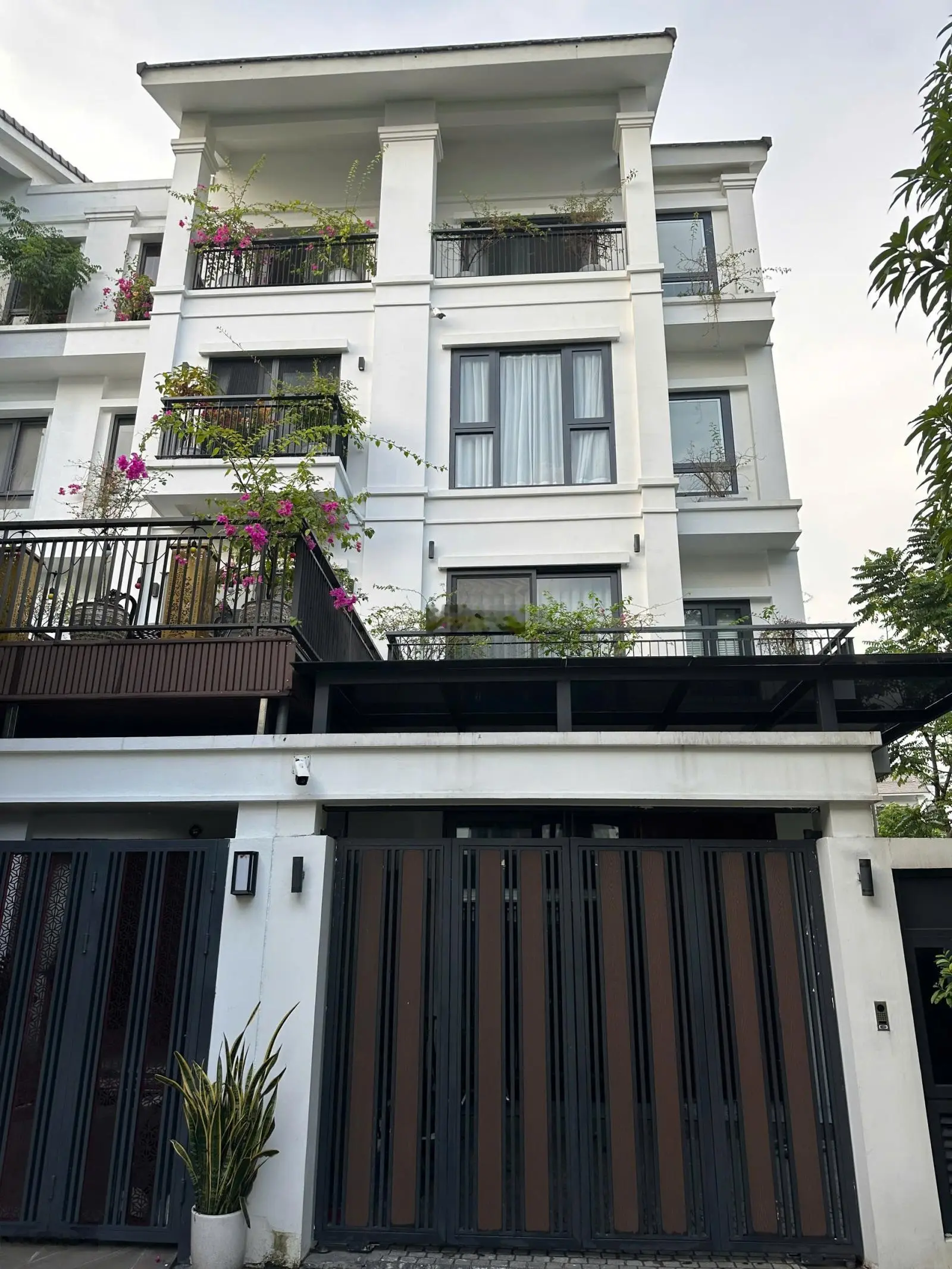 Tôi Hùng chính chủ bán 2 căn LK GAMUDA ST5 và ST4 SỔ ĐỎ 115m2 /giá 2x tỷ 0822 335 ***