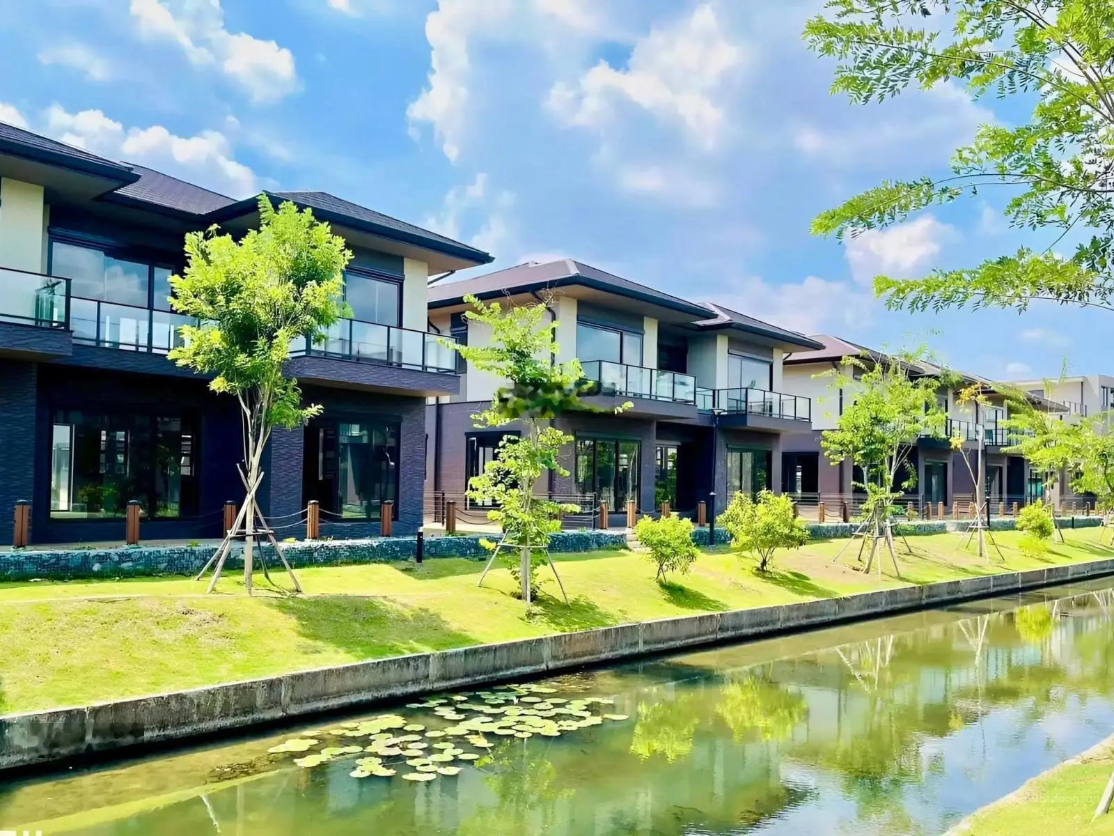 Bảng giá mới nhất nhà phố 1 lầu, 2 lầu, biệt thự KĐT Waterpoint - Sàn CĐT Nam Long 0906 499 ***