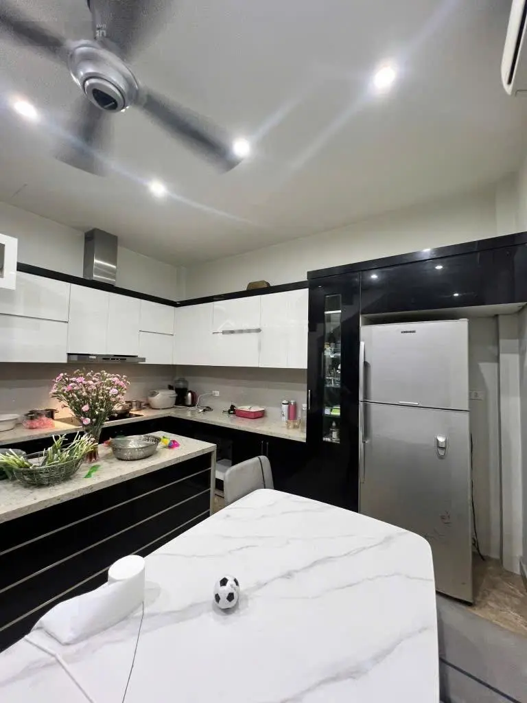 Hiếm Đẹp Nguyễn Văn Cừ Long Biên 40m2 5T Ô tô đỗ cửa chỉ 9 tỷ hợp lý