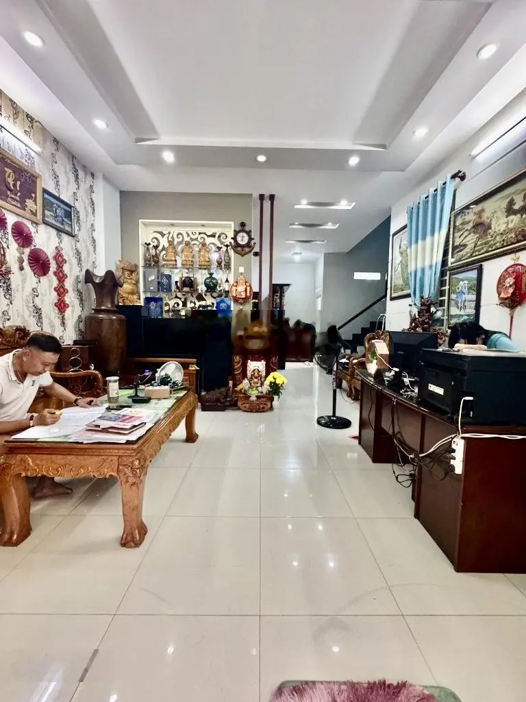 Nhà 2 tầng 80m2 - ngang khủng 6m - HXH thông - khu bàn cờ đường 102, Lã Xuân Oai TNP A Q9