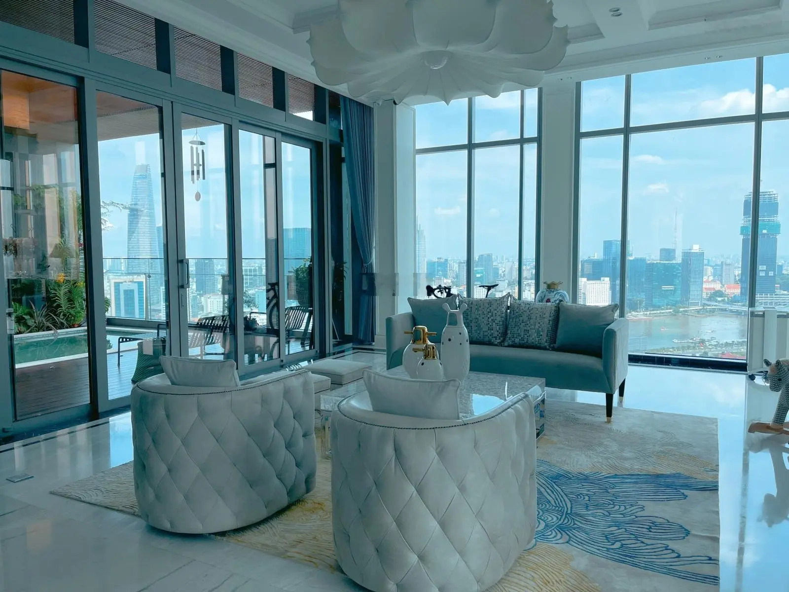 Cần bán nhanh căn penthouse Empire City full nội thất cao cấp giá 149 tỷ all in