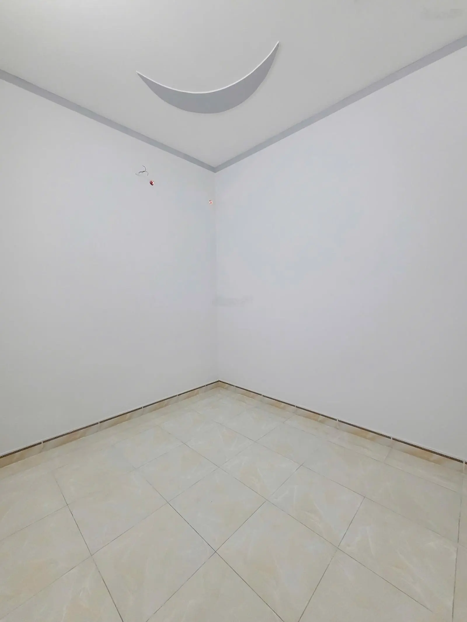 Nhà sổ hồng riêng có phòng ngủ dưới, đường rộng 5m