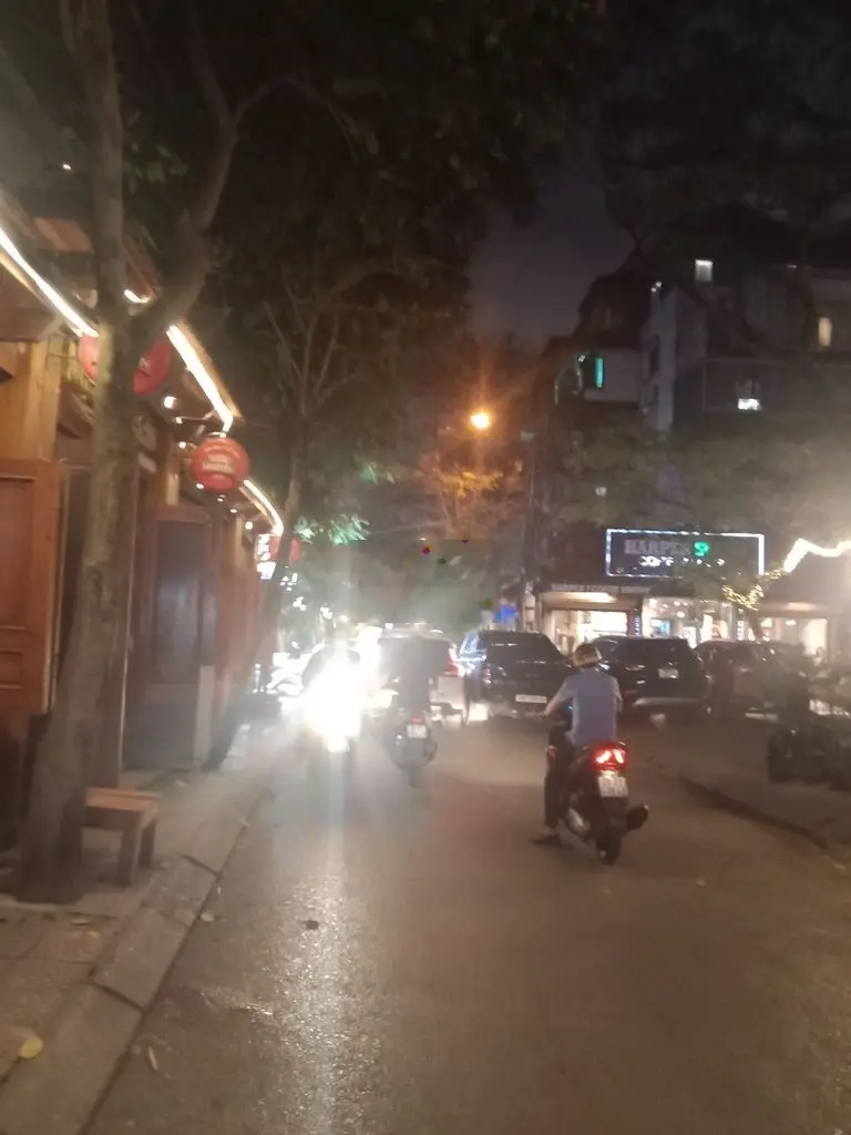 BÁN NHÀ TẦNG 1 TẬP THỂ NGHĨA TÂN, CẦU GIẤY, 100M, Ô TÔ, KINH DOANH.