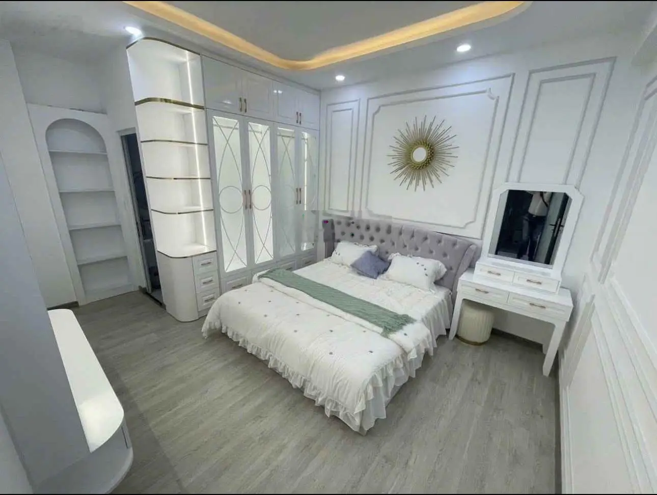 Chủ định cư Úc gửi bán gấp nhà hẻm 4m đường Nguyễn Đình Chiểu. Giá 15 tỷ. 80m2