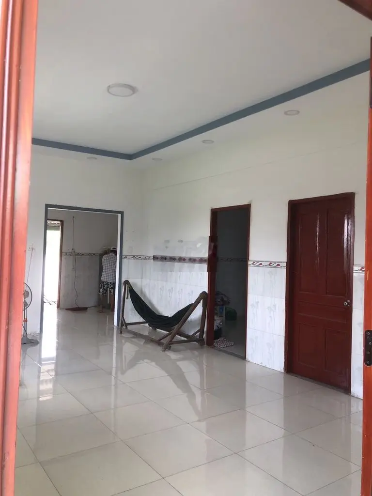 Bán nhà Mặt tiền Hồ Văn Huê, Cần Đước Long An, nhà đẹp 8m*45m, giá rẻ.