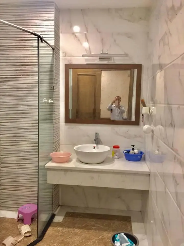Sốc 8.9 tỷ nhà 90m2 x 6 tầng + hầm Long Biên, vỉa hè 10m, đầu tư KD. LH 0917 891 ***