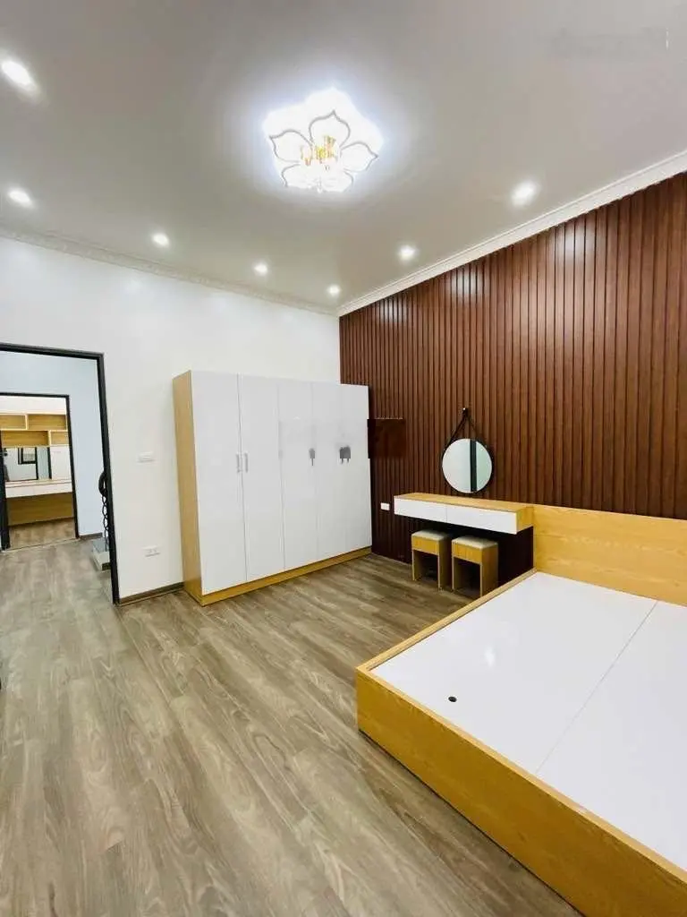 Cần bán gấp nhà đẹp dân xây lô góc phố Kim Ngưu - Hai Bà Trưng gần phố hơn 6 tỷ