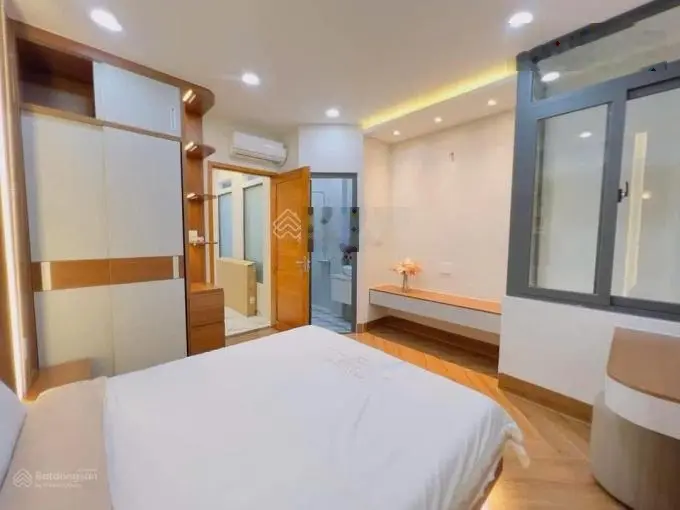 Bán gấp nhà Trần Tuấn Khải-P5-Q5 đang cho thuê 23tr/th nằm gần khu chợ Hoà Bình. DT 67,6m2/ 3tỷ770