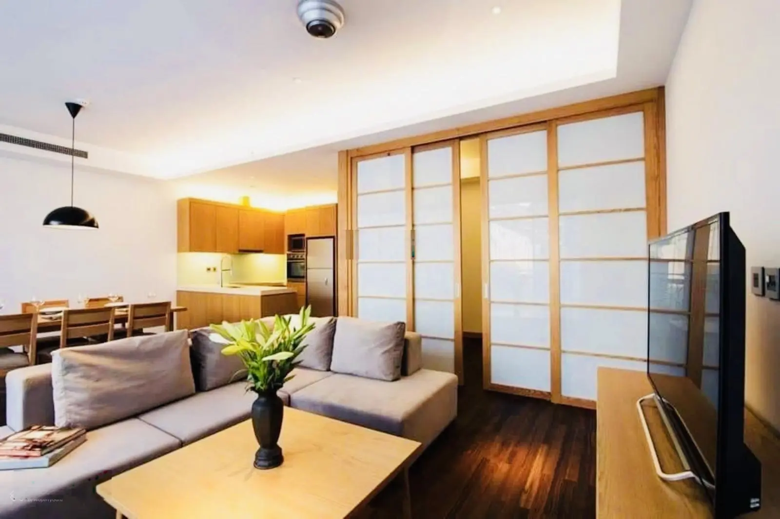Toà 10 Tầng Thang Máy Phố Tô Ngọc Vân, 162m2 View Hồ Triệu Đô, Gara Ô Tô Dòng Tiền 450 Triệu/ Tháng
