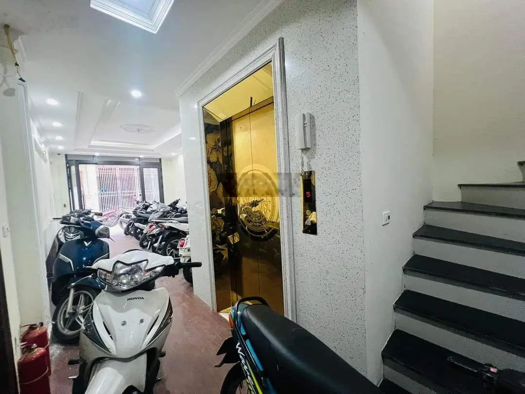 Bán gấp nhà siêu hiếm Phú Diễn. 70m2 x 7 tầng dòng tiền ổn định 13 phòng khép kín full nội thất