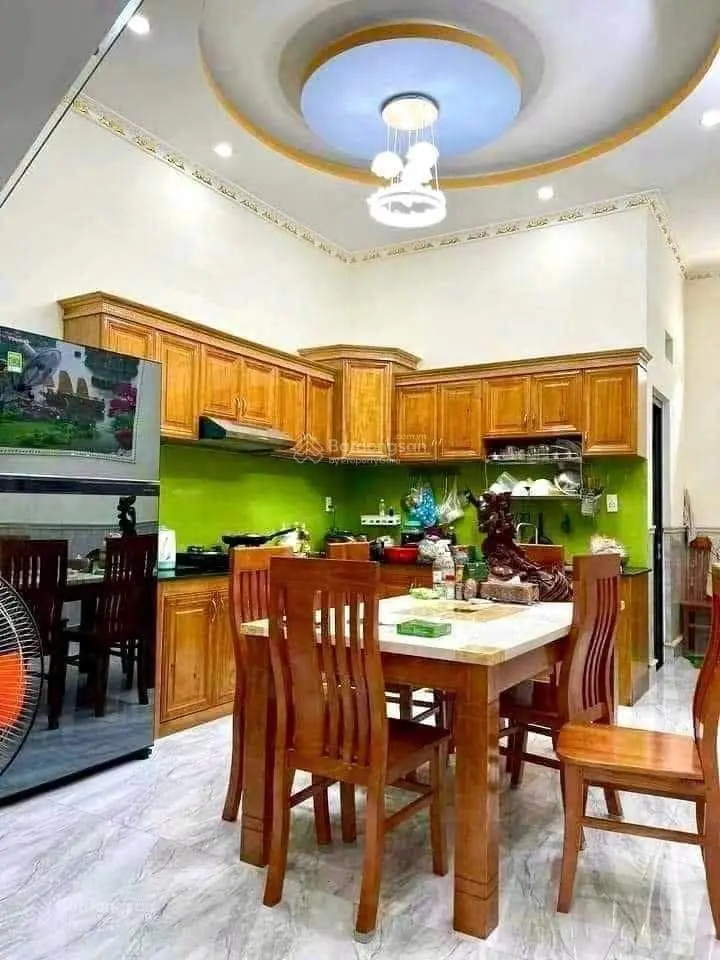 Nhà 1 trệt 2 lầu. KDC Lê Phong Tân Bình Dĩ An