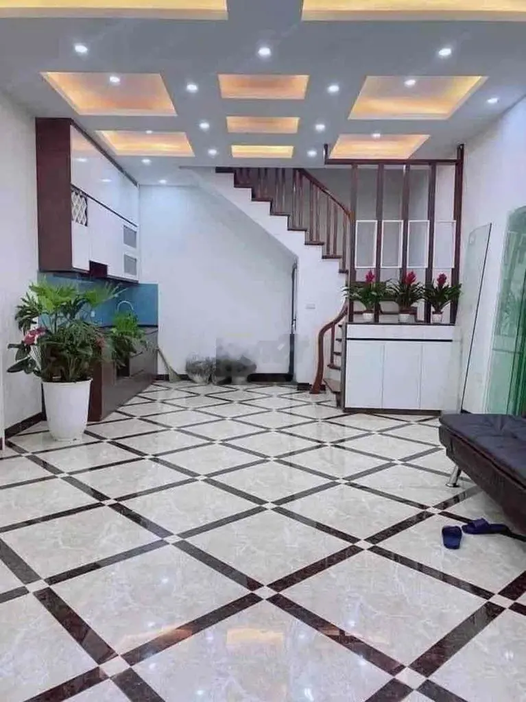 hoa hậu Hồ Đắc Di, gần ô tô , gần hồ, nhà đẹp ở ngay35m2x5T,6Pn!