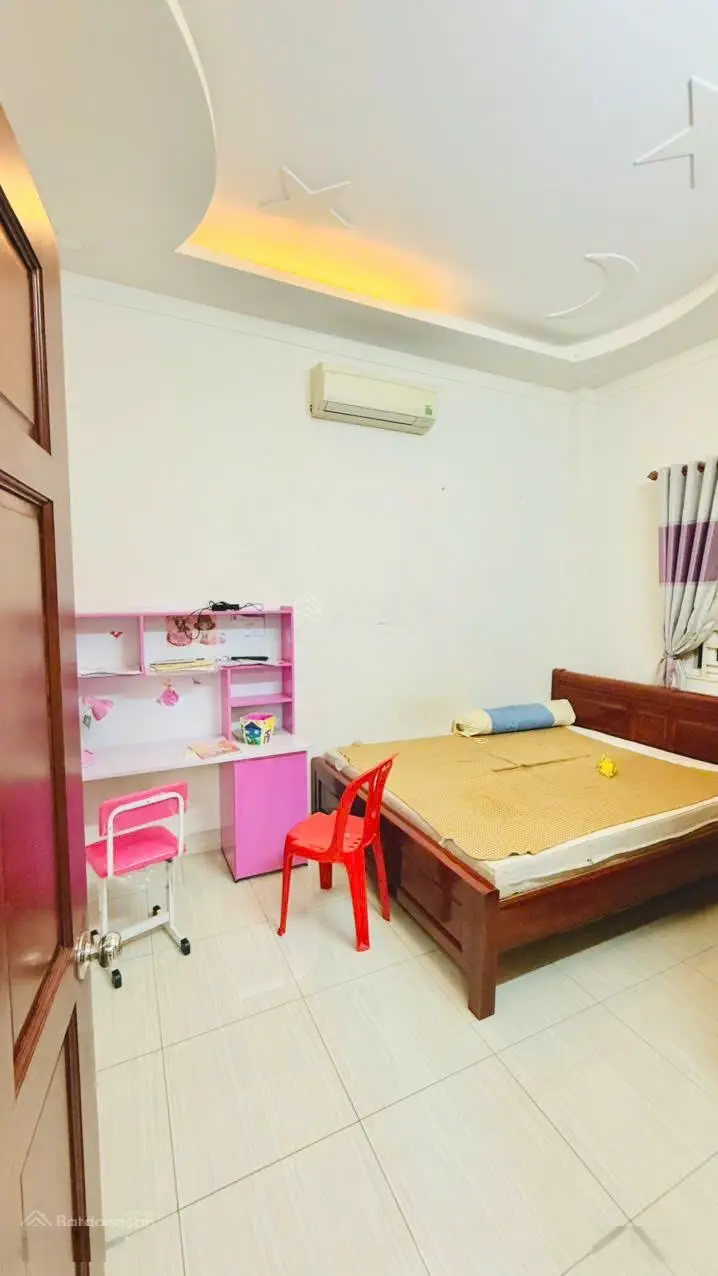 Chỉ cần trả trước 1,2 tỷ mua nhà 2 lầu ngay sau chợ dĩ an