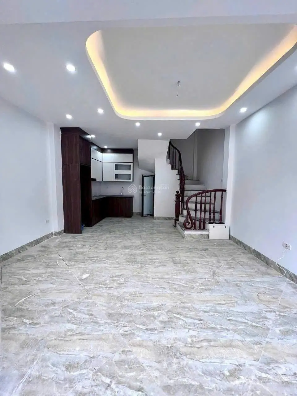 Bán nhà tại đường Kim Ngọc, Tân Lập 35m2 xây 5 tầng. Cạnh Vinhomes Đan Phượng. Ngõ Ôtô tải