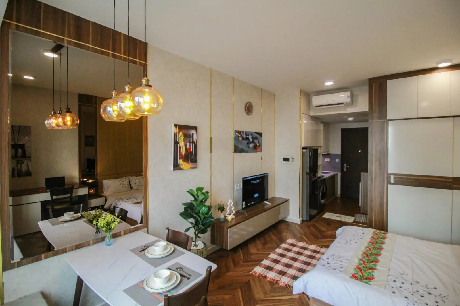 Cực phẩm đầu tư! Officetel Tresor 34m2 lầu cao view sông, hồ bơi chỉ 2,28 tỷ quá rẻ LH 0931 785 ***