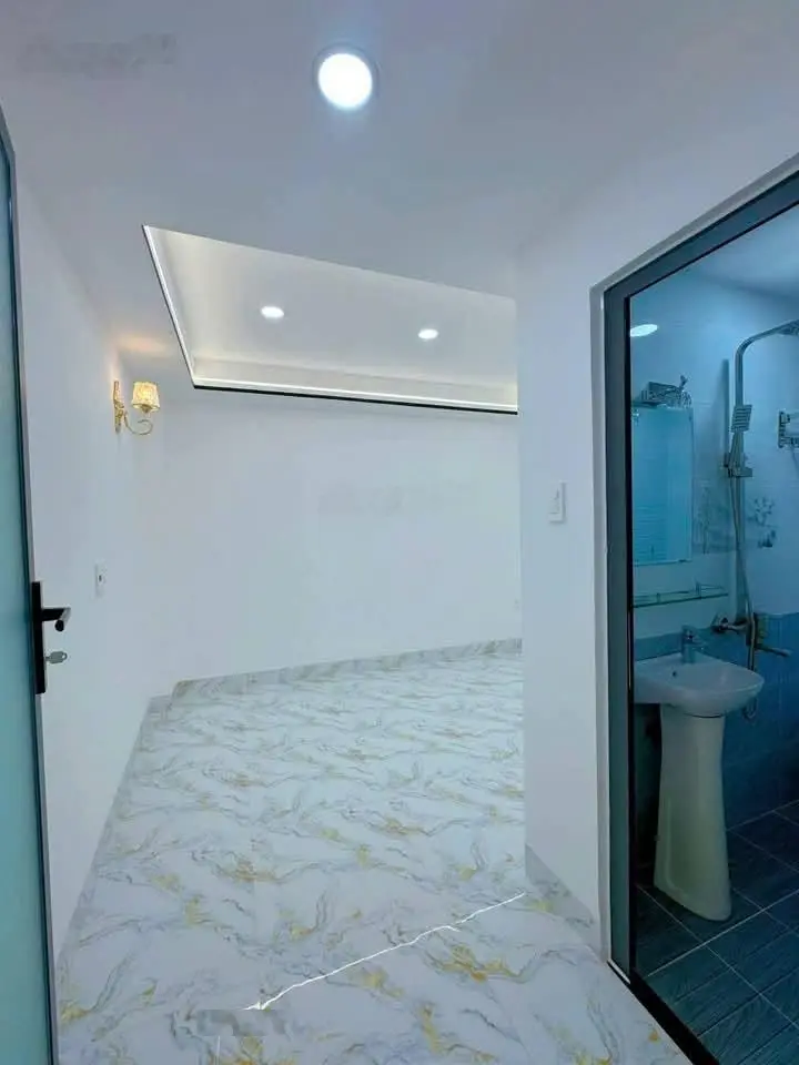 Siêu hot nhà ngộp đ.Nguyễn Thiện Thuật, p.3, Quận 3. Giá 3,05 tỷ, DT 60m2, LH Như 0766372453, HXH