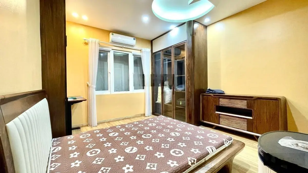 Bán gấp nhà siêu vip Phùng Chí Kiên 65m2 x 5 tầng mặt tiền 4m dân xây chắc chắn phân lô ô tô tránh